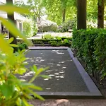 Chalé Tiny House In Brabant With Cozy Terrace
