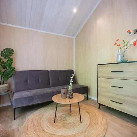 Horská chata Tiny House In Brabant With Cozy Terrace